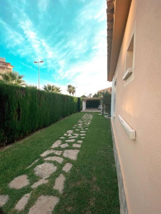 Impresionante Villa Con Piscina - Oliva Nova エクステリア 写真