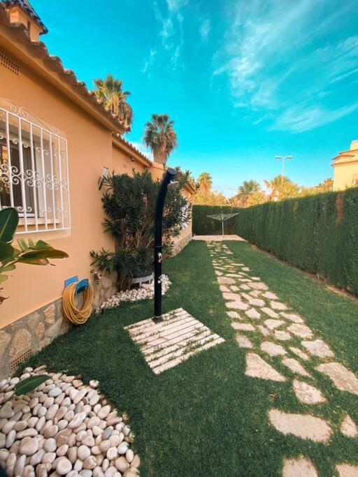 Impresionante Villa Con Piscina - Oliva Nova エクステリア 写真